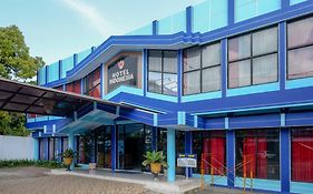 RedDoorz Plus Syariah near Stasiun Pekalongan 2